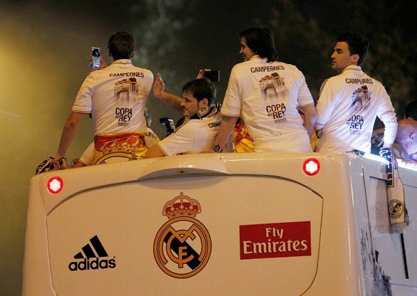 El Real Madid festeja en Cibeles la conquista de la Copa del Rey