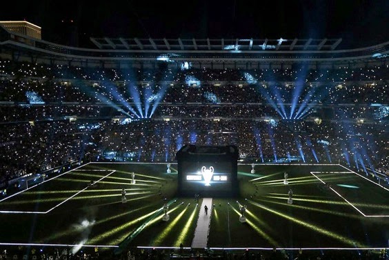 El Real Madrid festeja la Champions en el Bernabeu