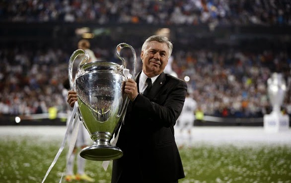 Carlo Ancelotti con la Cahmpions El Real Madrid festeja la Champions League 2014 en el Bernabeu
