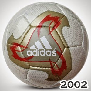 Balón Mundial Corea-Japón 2002 fevernova