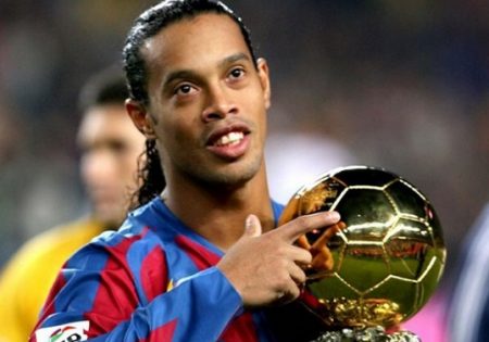Ronaldinho Gaúcho Balón de Oro 2005