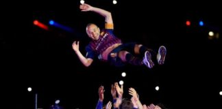 El Barça vence 1-0 a la Real Sociedad en la despedida de Andrés Iniesta | Vuela alto maestro despedida de Andrés Iniesta