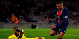 Doblete de Mbappé en el PSG 4-0 Nimes Doblete de Mbappé en el PSG 4-0 Nimes
