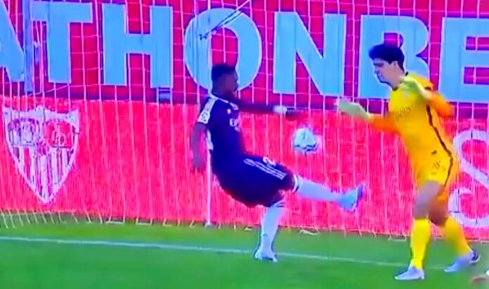 ¡Increíble Fallo de Vinicius en el Sevilla-Madrid! ¡Increíble Fallo de Vinicius en el Sevilla-Madrid!